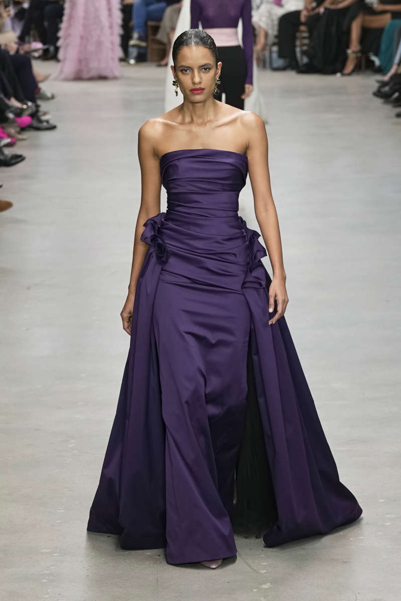 colores tendencia otono invierno 2024 Carolina Herrera