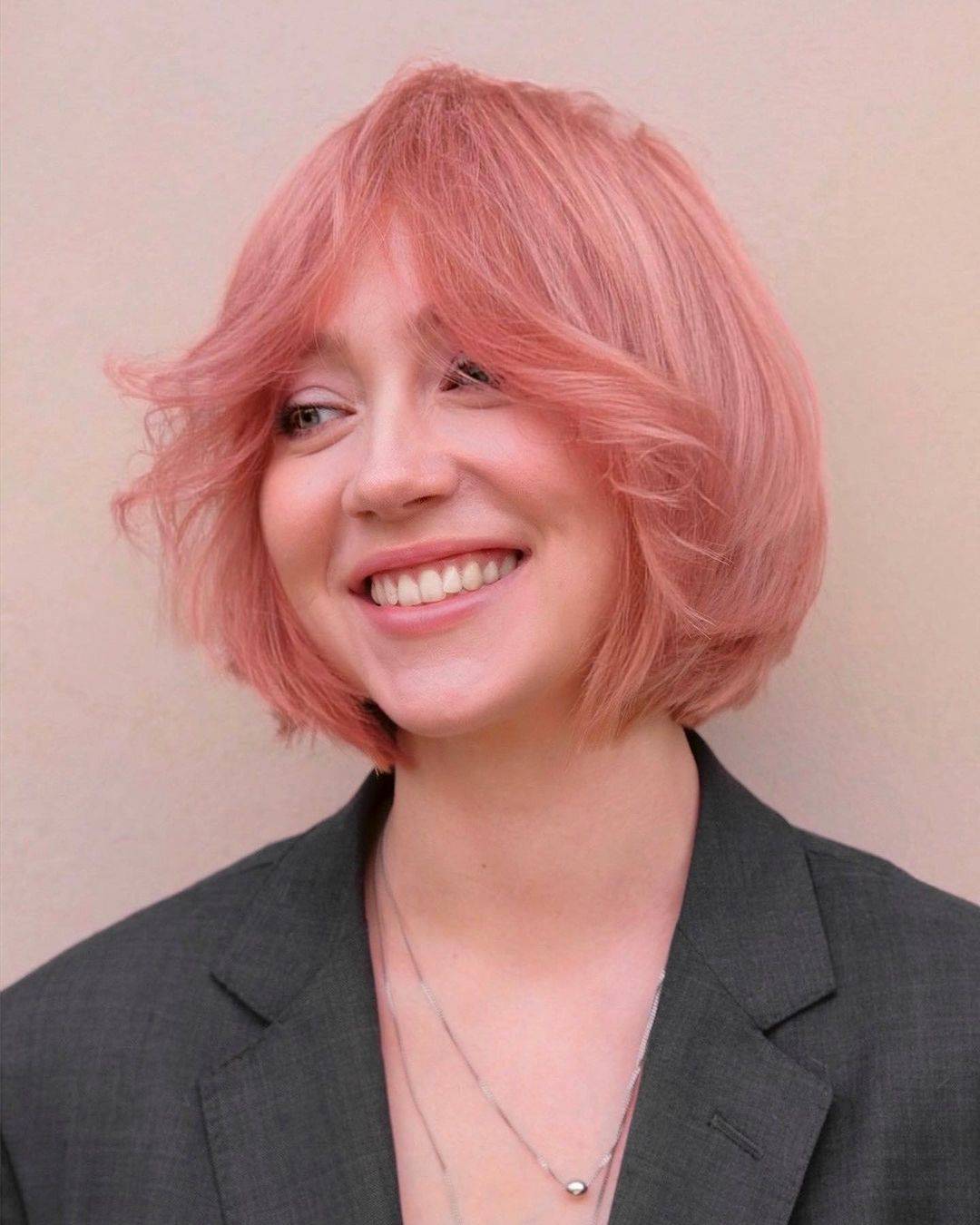 Blunt bob frame cut