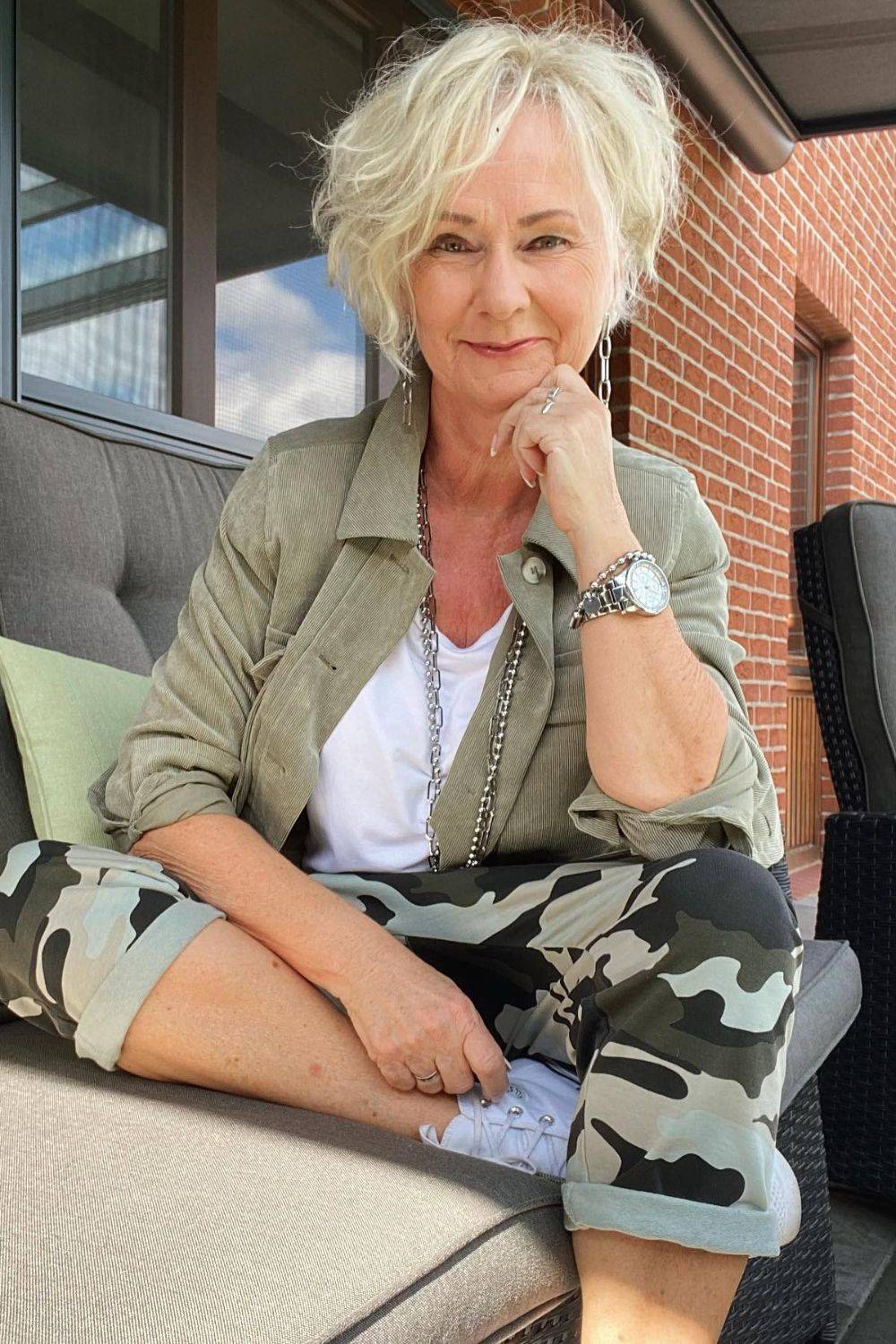 Cortes de pelo corto para mujeres de 60 años: Bixie