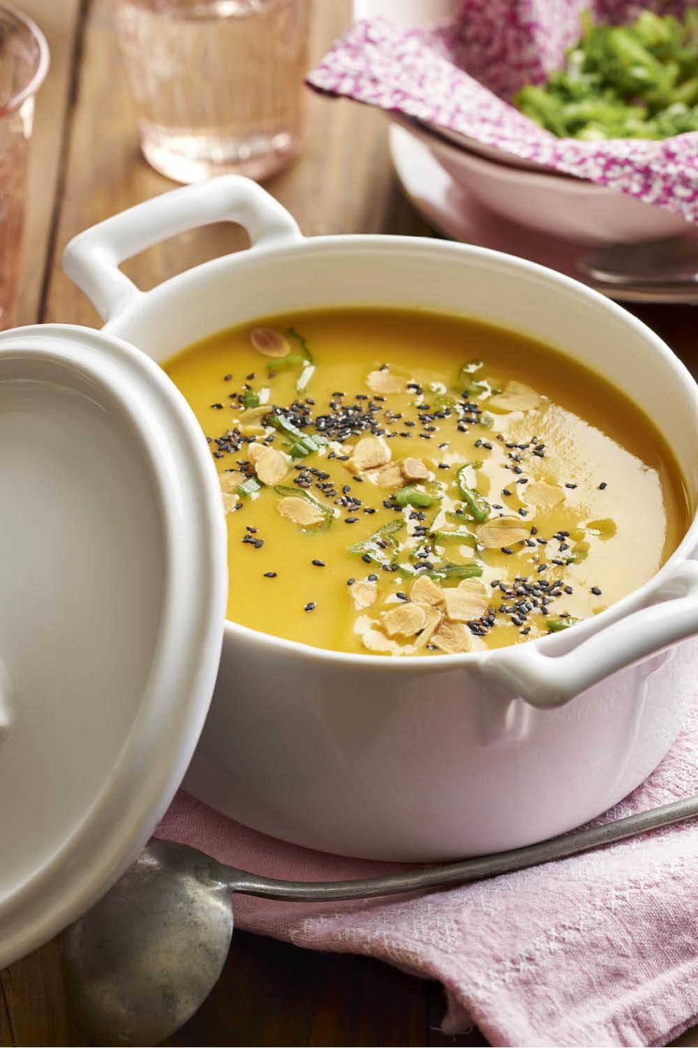 Cenas ligeras: crema de calabaza asada al curry