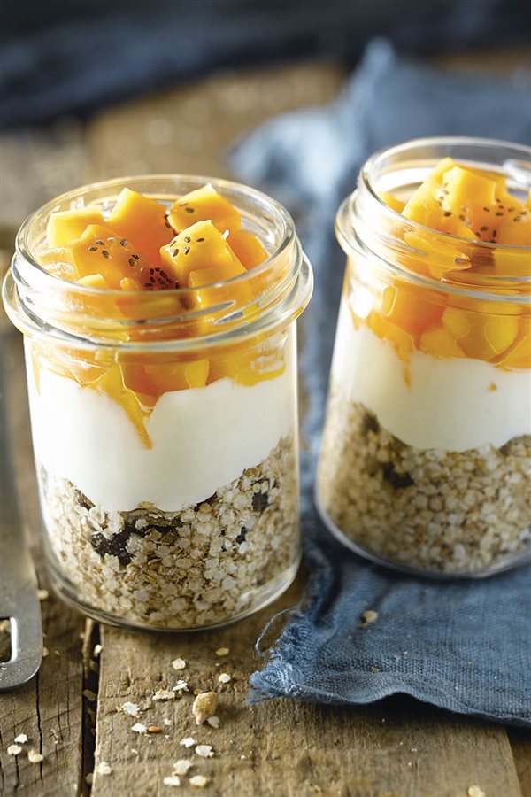 Avena con mango en tarro