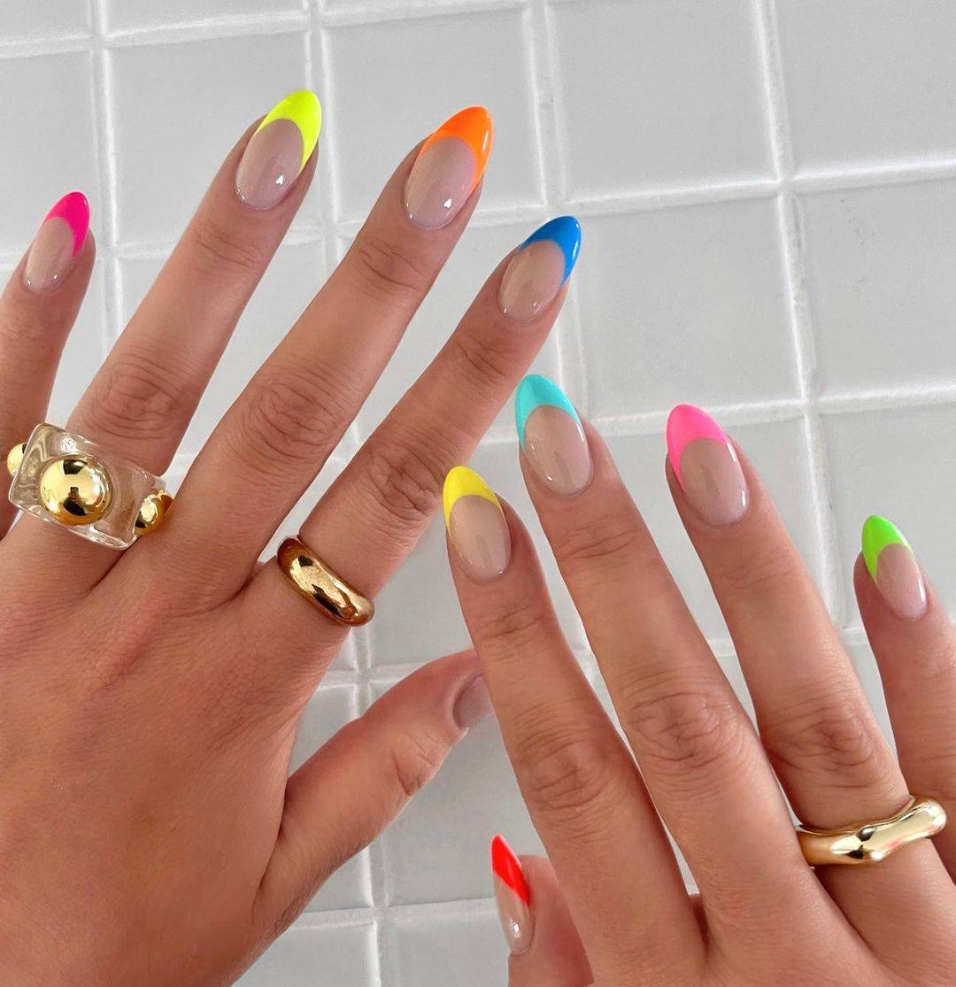 manicura francesa de colores