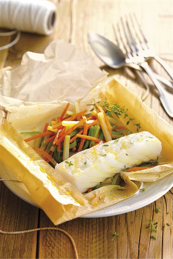 Recetas para adelgazar: papillote de bacalao con verduritas.