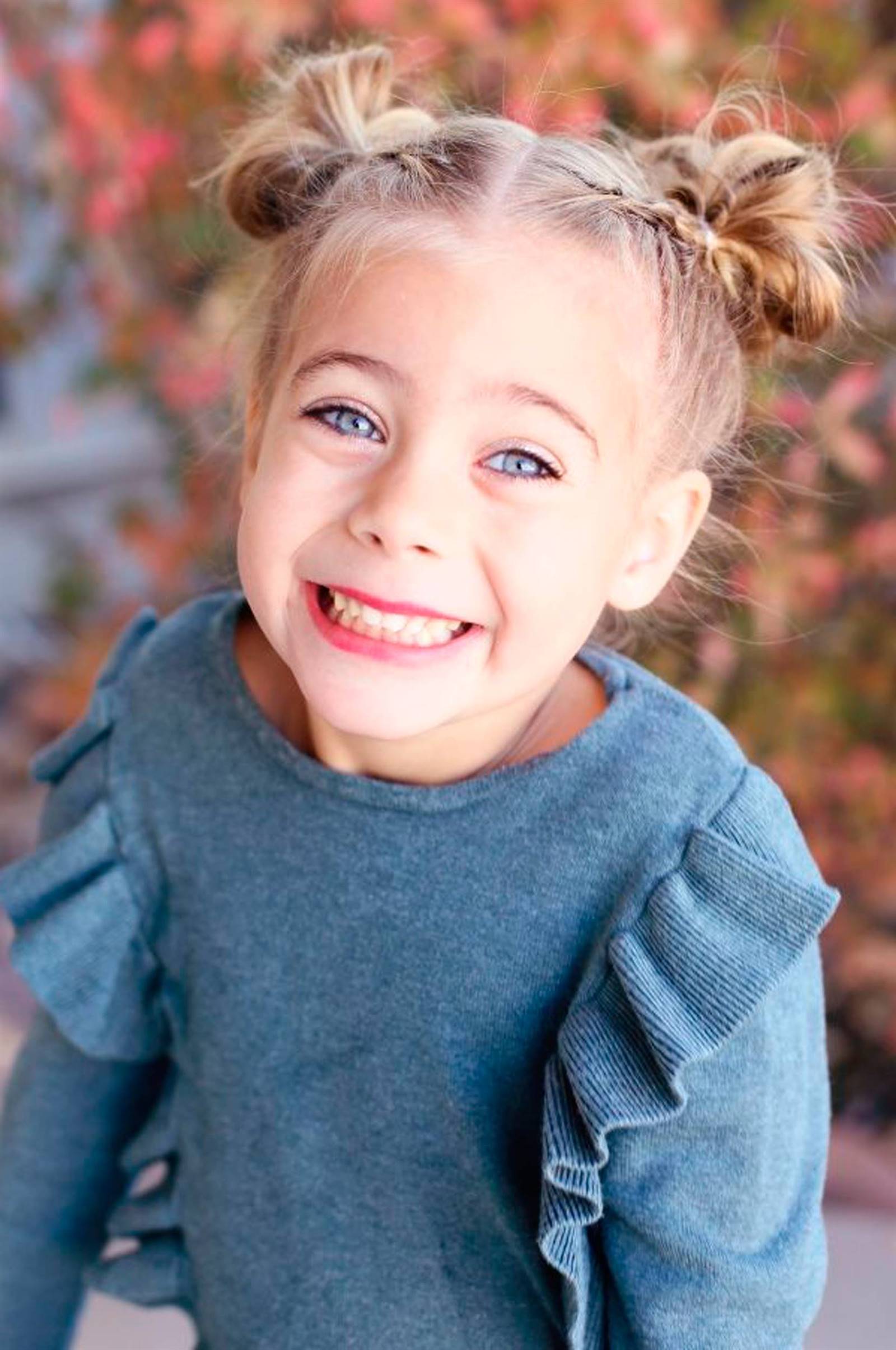 Peinados para niñas moñetes con trenzas
