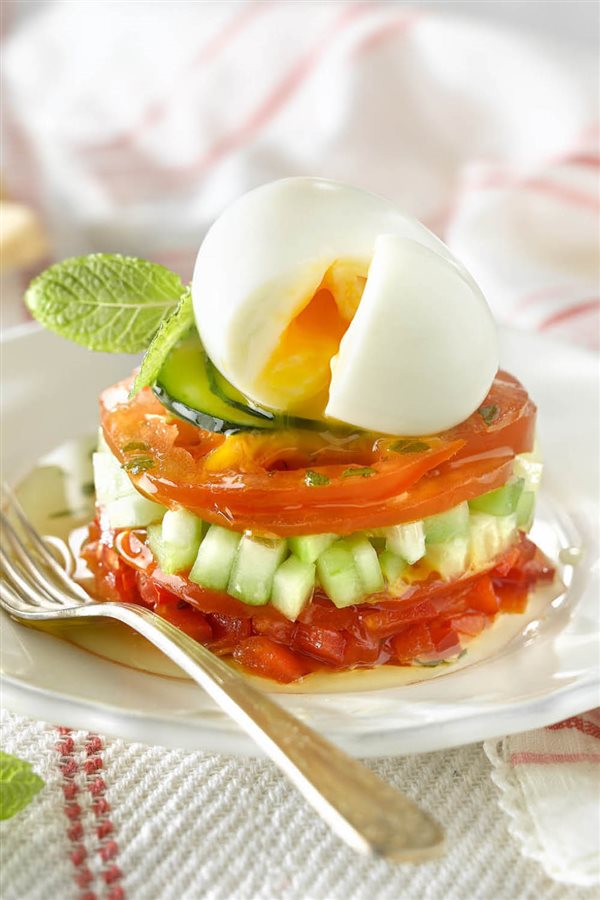 Recetas para adelgazar: pipirrana con huevo cocido.