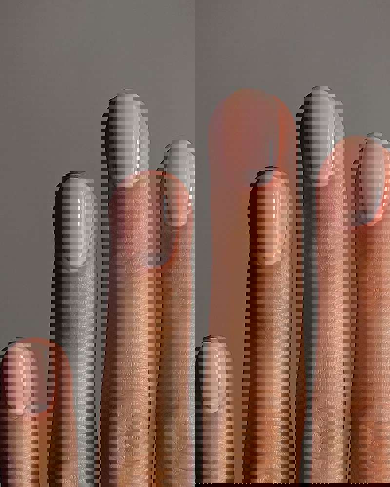 Uñas semipermanentes 2024: clean