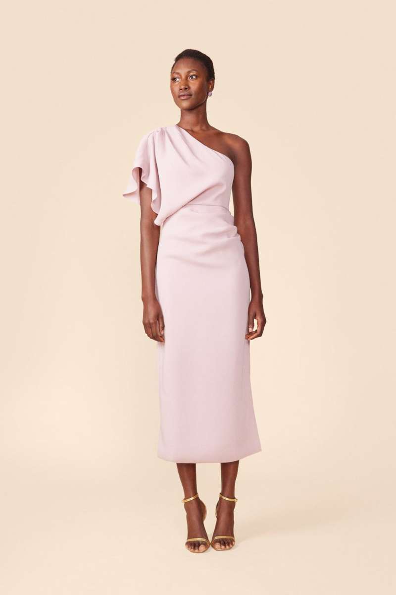 Vestido de invitada de verano: rosa palo